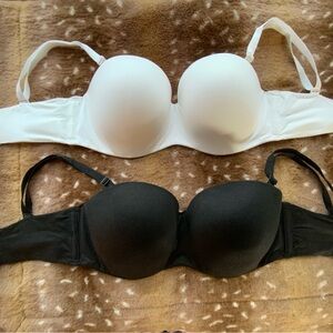 Victoria's Secret Black and White Strapless Bras 32DDD (F)